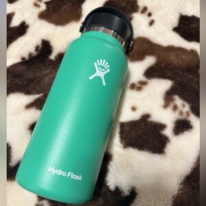 Used 32oz hydroflask